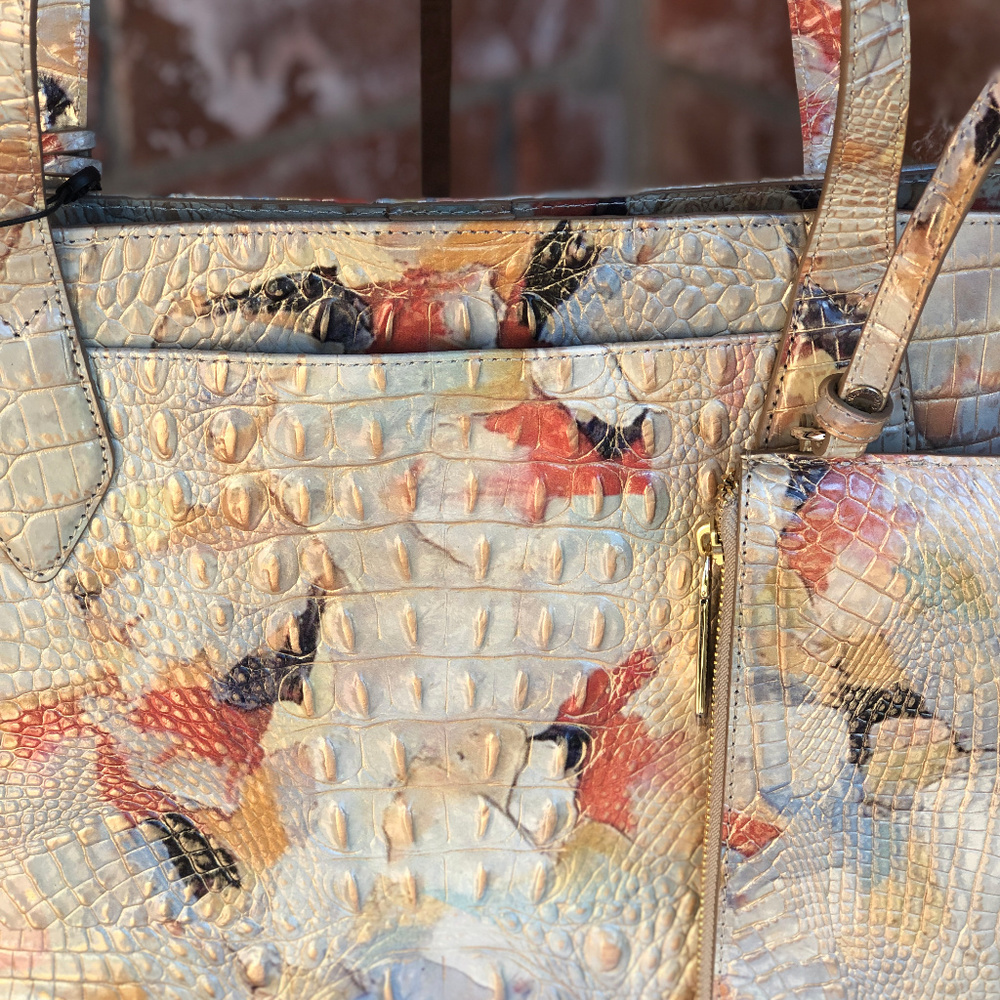 Brahmin Athena Melbourne Oasis Tote Bag Wristlet - Picture 4 of 7